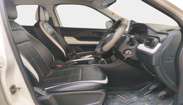 2024 Tata PUNCH PURE MT, Petrol, Manual, 31,760 km, interior