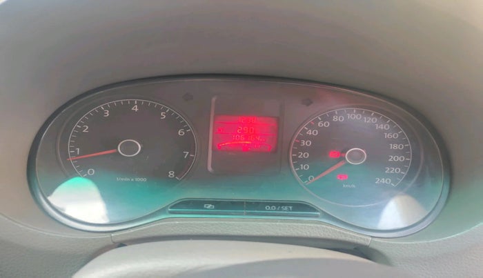 2011 Volkswagen Vento HIGHLINE 1.6 MPI, Petrol, Manual, 1,06,164 km, interior