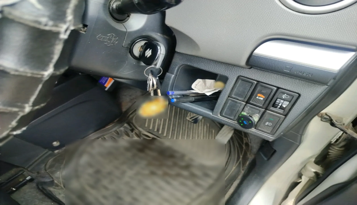 2011 Maruti Wagon R 1.0 VXI, Petrol, Manual, 1,55,680 km, interior