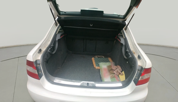 2013 Skoda Superb ELEGANCE 1.8 TSI AT, Petrol, Automatic, 1,17,075 km, exterior