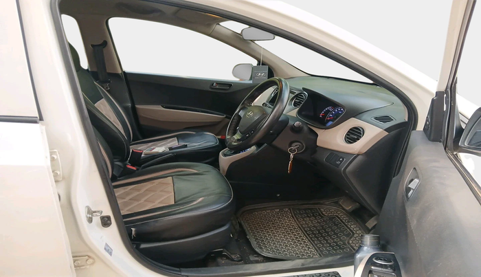 2017 Hyundai Grand i10 MAGNA AT 1.2 KAPPA VTVT, Petrol, Automatic, 37,671 km, interior