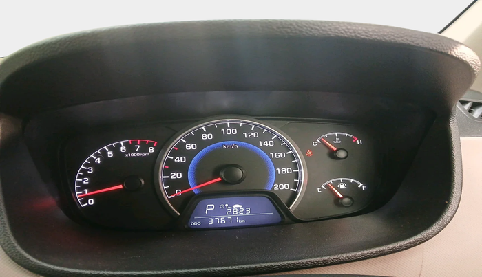 2017 Hyundai Grand i10 MAGNA AT 1.2 KAPPA VTVT, Petrol, Automatic, 37,671 km, interior