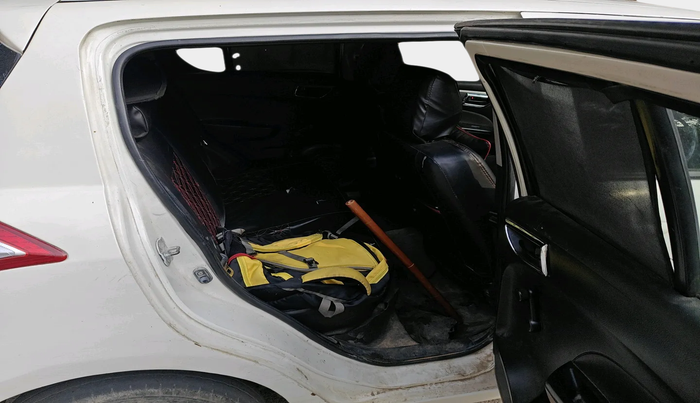 2015 Maruti Swift LXI (O), Petrol, Manual, 1,23,628 km, interior