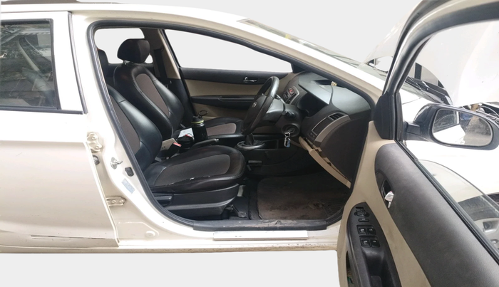 2013 Hyundai i20 MAGNA (O) 1.2, Petrol, Manual, 47,627 km, interior