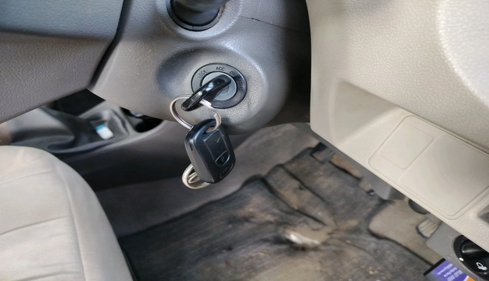 2014 Toyota Etios G, Petrol, Manual, 1,05,611 km, interior