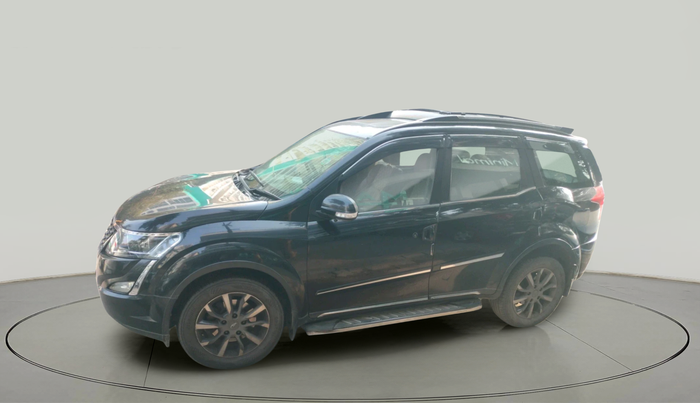 2020 Mahindra XUV500 W11 AT, Diesel, Automatic, 1,18,253 km, exterior