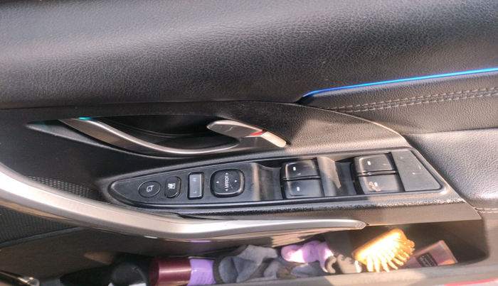 2020 Mahindra XUV500 W11 AT, Diesel, Automatic, 1,18,253 km, interior