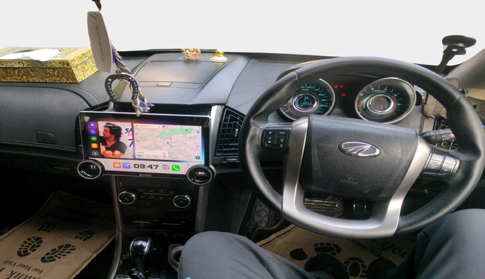 2020 Mahindra XUV500 W11 AT, Diesel, Automatic, 1,18,253 km, interior