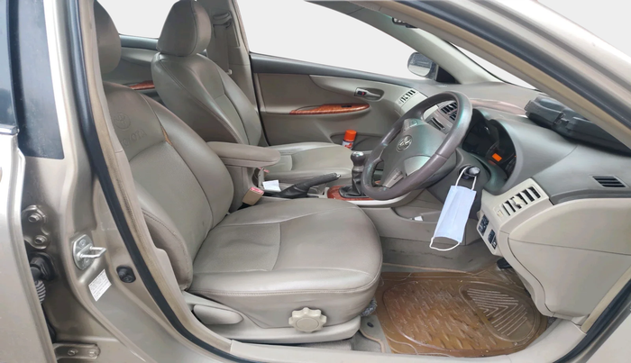 2011 Toyota Corolla Altis G PETROL, Petrol, Manual, 1,19,916 km, interior
