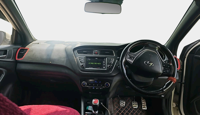 2018 Hyundai i20 Active 1.2 SX, Petrol, Manual, 70,556 km, interior