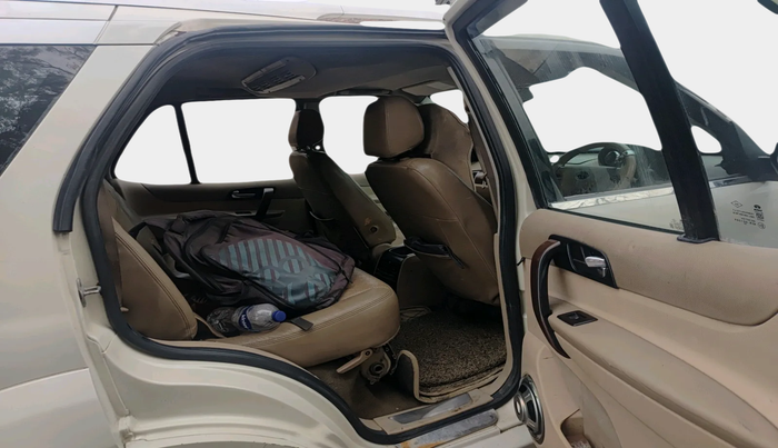 2016 Tata Safari Storme 2.2 VX 4X2, Diesel, Manual, 2,18,221 km, interior
