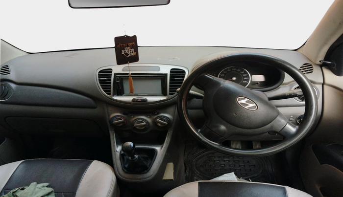 2013 Hyundai i10 MAGNA 1.1, Petrol, Manual, 99,900 km, interior