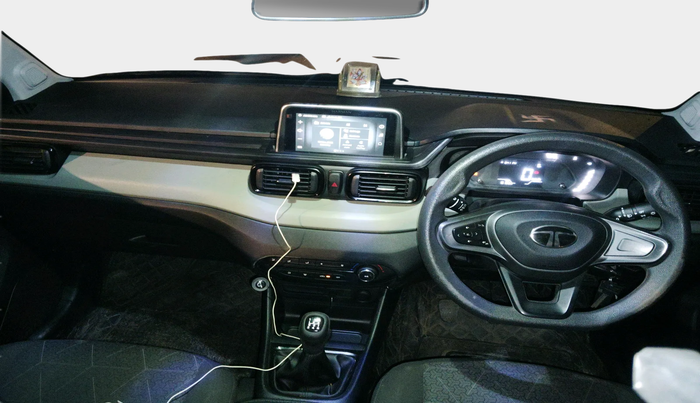 2024 Tata PUNCH ADVENTURE MT CNG , Petrol, Manual, 15,133 km, interior