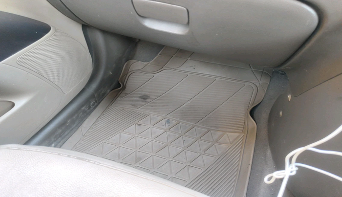 2013 Hyundai i10 MAGNA 1.2, CNG, Manual, 1,45,500 km, interior