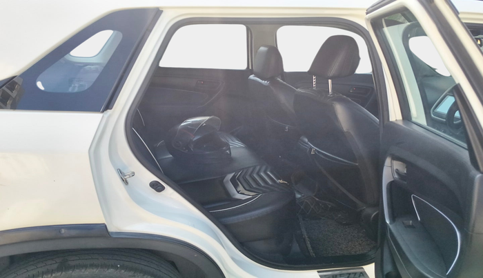 2021 Maruti Vitara Brezza LXI, Petrol, Manual, 54,616 km, interior