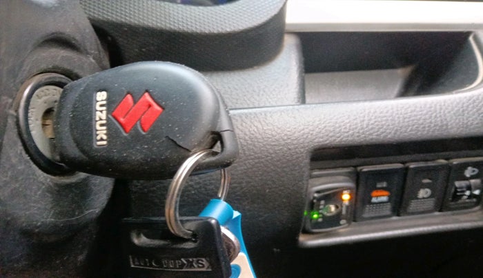 2014 Maruti Swift VXI, Petrol, Manual, 89,035 km, interior