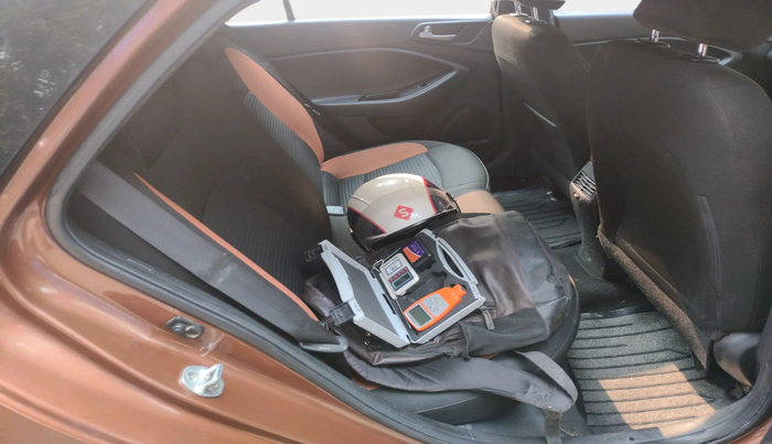 2015 Hyundai i20 Active 1.4 S, Diesel, Manual, 1,35,600 km, interior