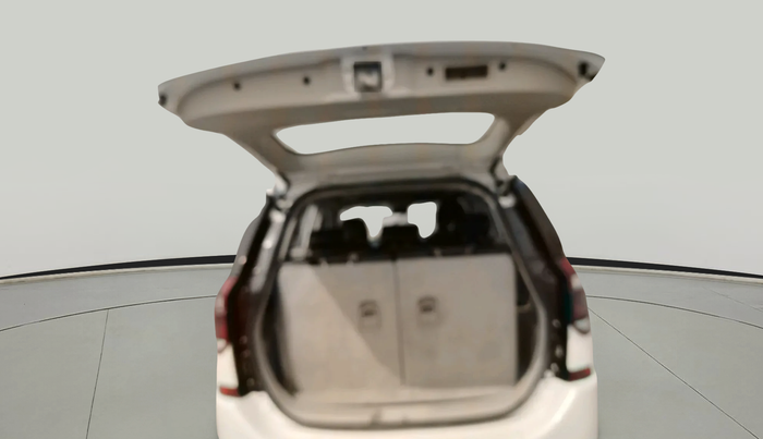 2016 Mahindra XUV500 W10 1.99, Diesel, Manual, 1,24,530 km, exterior