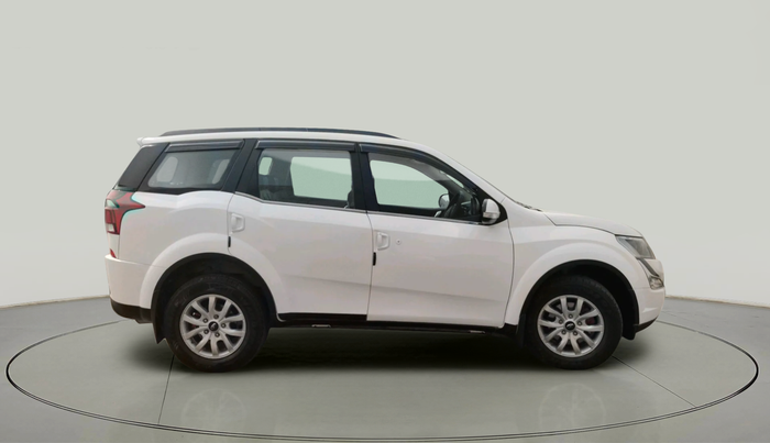 2016 Mahindra XUV500 W10 1.99, Diesel, Manual, 1,24,530 km, exterior