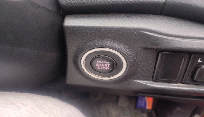 2018 Maruti Vitara Brezza ZDI PLUS DUAL TONE, Diesel, Manual, 80,613 km, interior