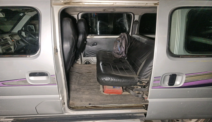 2010 Maruti Eeco 5 STR WITH A/C+HTR, Petrol, Manual, 1,05,129 km, interior