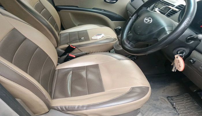 2012 Hyundai i10 MAGNA 1.1, Petrol, Manual, 1,11,665 km, interior