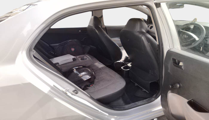 2015 Hyundai Xcent S 1.2, Petrol, Manual, 1,06,707 km, interior