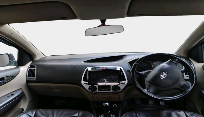 2013 Hyundai i20 MAGNA (O) 1.2, Petrol, Manual, 1,09,759 km, interior