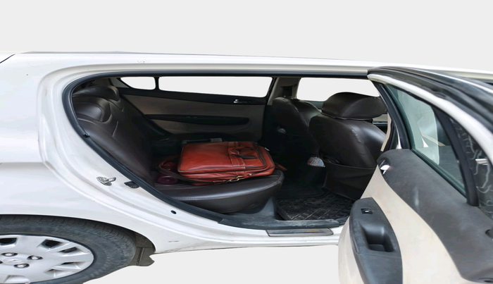 2013 Hyundai i20 MAGNA (O) 1.2, Petrol, Manual, 1,09,759 km, interior
