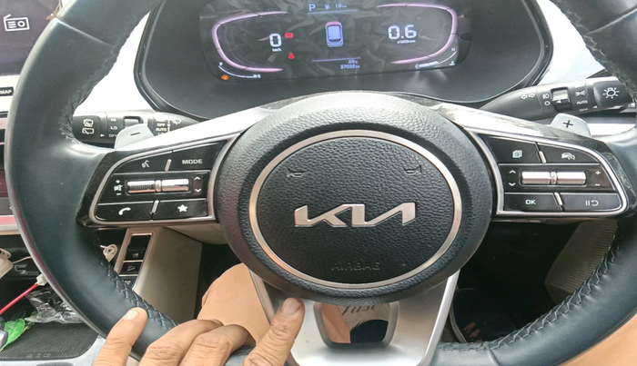 2022 KIA CARENS LUXURY PLUS 1.4 PETROL DCT 7 STR, Petrol, Automatic, 37,032 km, interior