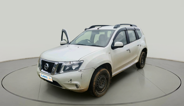 2014 Nissan Terrano XL (D), Diesel, Manual, 1,42,474 km, exterior