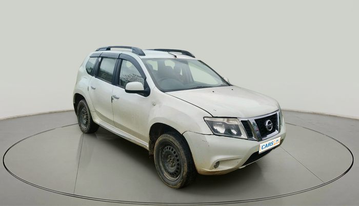 2014 Nissan Terrano XL (D), Diesel, Manual, 1,42,474 km, exterior