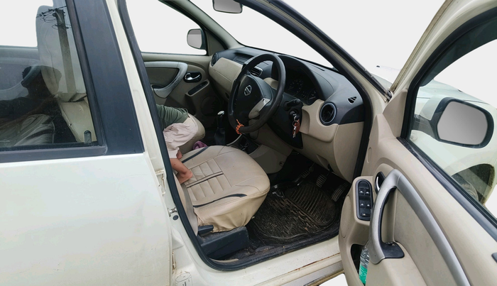 2014 Nissan Terrano XL (D), Diesel, Manual, 1,42,474 km, interior