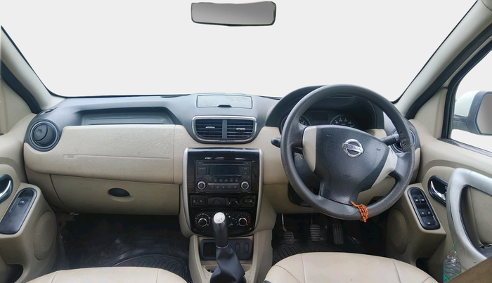 2014 Nissan Terrano XL (D), Diesel, Manual, 1,42,474 km, interior