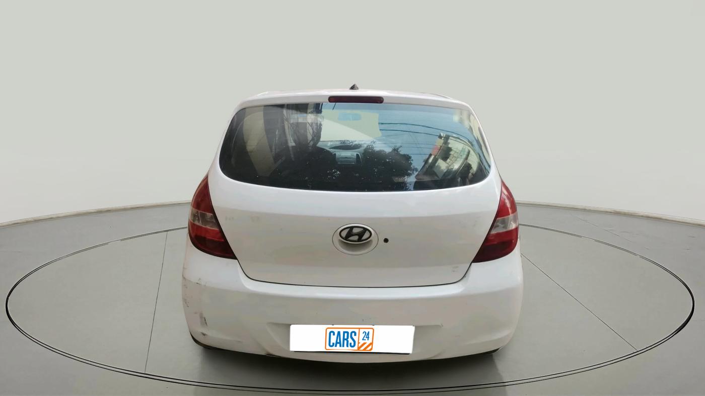 2011 Hyundai i20 MAGNA 1.2, CNG, Manual, 1,10,946 km, exterior