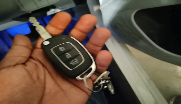 2023 Hyundai GRAND I10 NIOS SPORTZ AMT 1.2 KAPPA VTVT, Petrol, Automatic, 7,142 km, interior