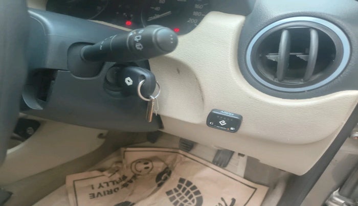 2014 Nissan Terrano XL (P), Petrol, Manual, 70,035 km, interior