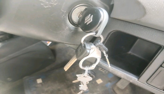 2012 Maruti Wagon R 1.0 VXI, Petrol, Manual, 82,881 km, interior