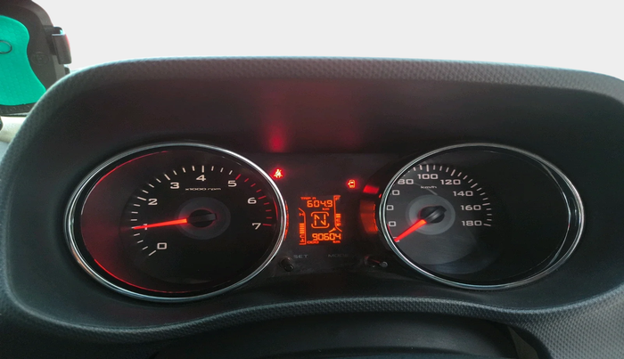 2016 Mahindra TUV300 T8, Diesel, Manual, 90,604 km, interior