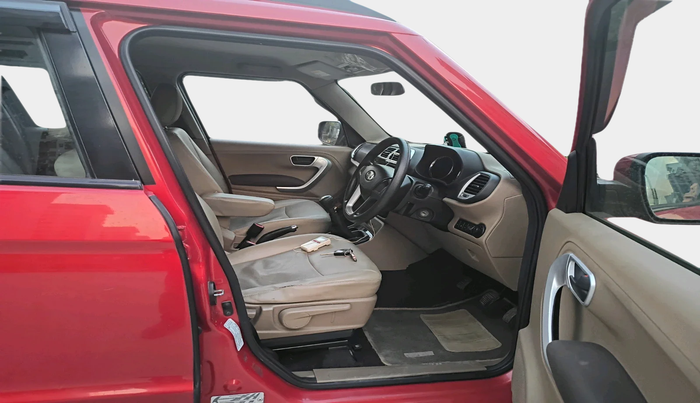 2016 Mahindra TUV300 T8, Diesel, Manual, 90,604 km, interior