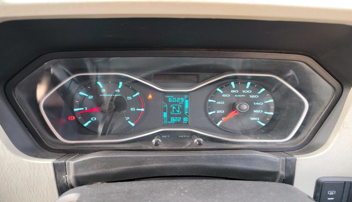 2020 Mahindra Scorpio S11 2WD, Diesel, Manual, 82,218 km, interior