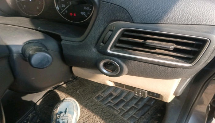 2019 Honda Amaze 1.2L I-VTEC V CVT, CNG, Automatic, 92,822 km, interior