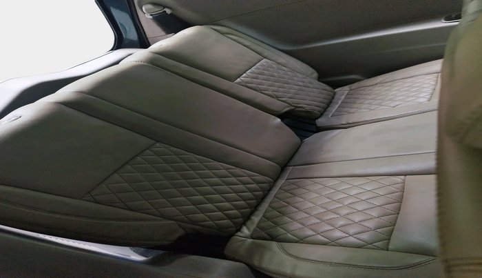 2019 Mahindra MARAZZO M6 8 STR, Diesel, Manual, 93,000 km, interior