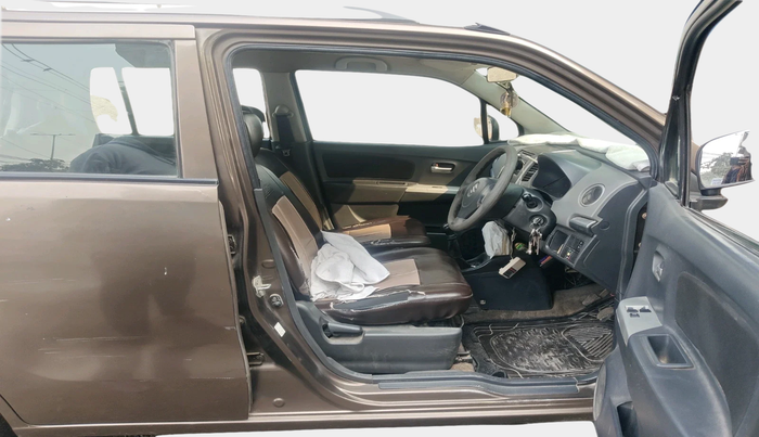 2011 Maruti Wagon R 1.0 LXI CNG, Petrol, Manual, 2,15,241 km, interior