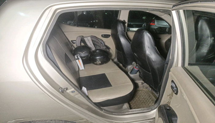 2011 Hyundai i10 MAGNA 1.2, Petrol, Manual, 93,671 km, interior