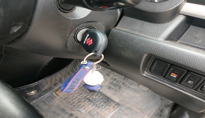 2017 Maruti Swift VXI, Petrol, Manual, 89,141 km, interior