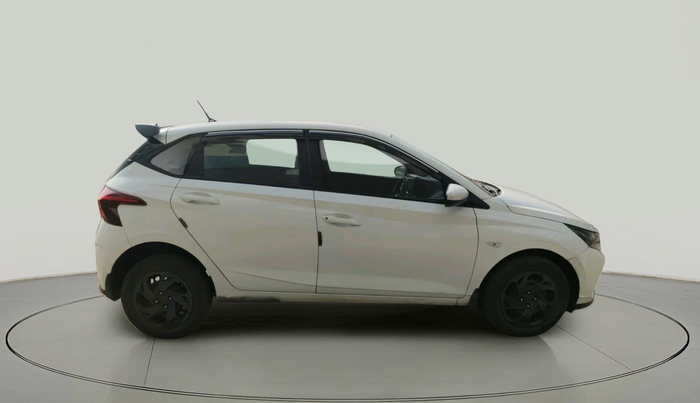 2022 Hyundai NEW I20 MAGNA 1.2 MT, Petrol, Manual, 25,196 km, exterior