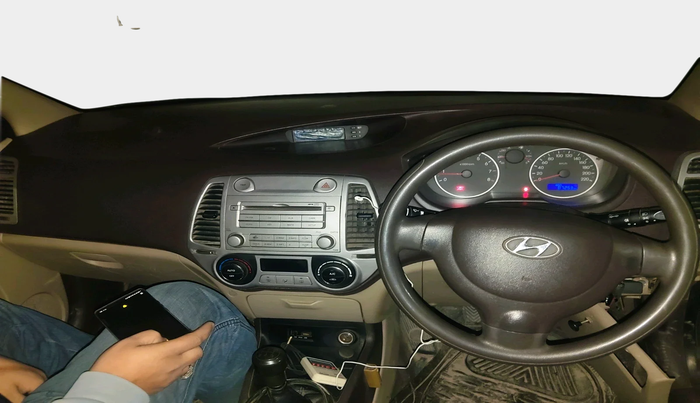 2011 Hyundai i20 MAGNA 1.2, Petrol, Manual, 1,88,723 km, interior