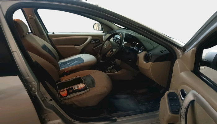 2016 Nissan Terrano XL (D), Diesel, Manual, 1,23,839 km, interior