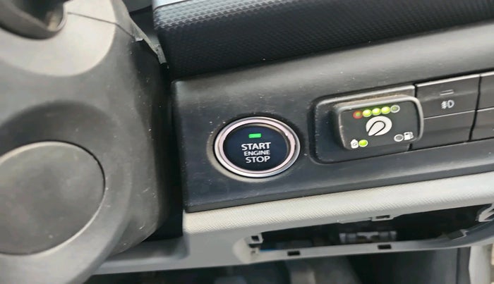 2020 Tata ALTROZ XZ PETROL, Petrol, Manual, 70,656 km, interior